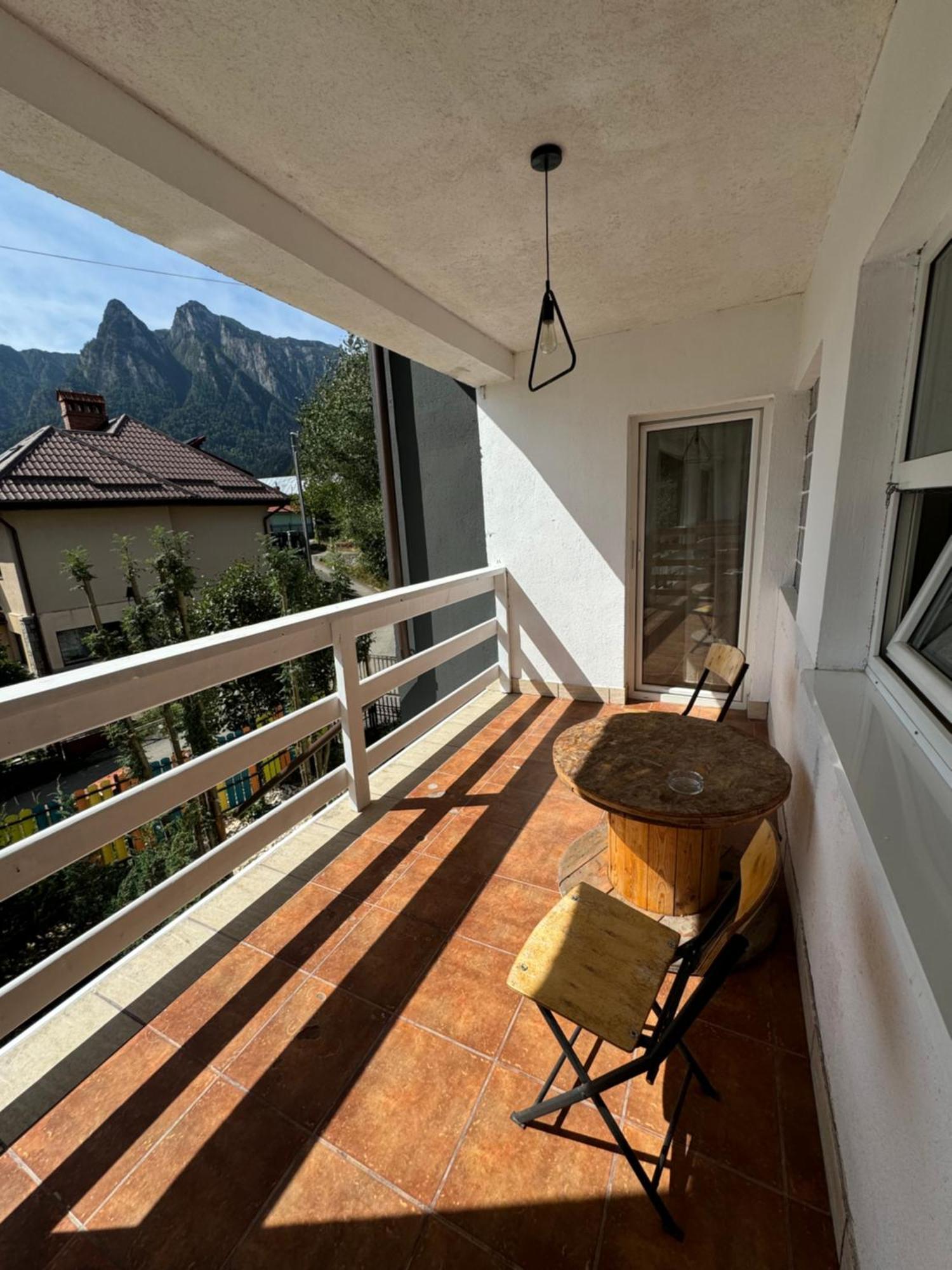 Отель Casa David Буштени Экстерьер фото